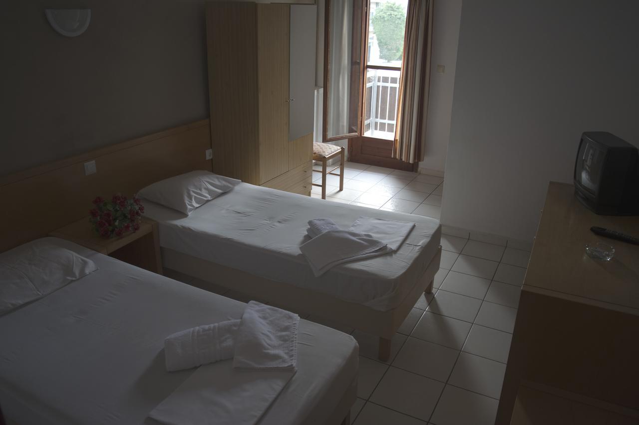 Hotel Paralia Nea Karvali Dış mekan fotoğraf
